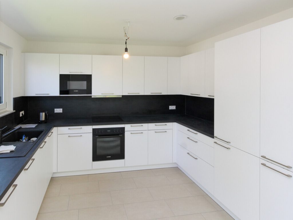 VR Immobilien GmbH - Immobilienangebot - Hünfeld - Alle - Modernes Einfamilienhaus mit hochwertiger Ausstattung und Terrasse