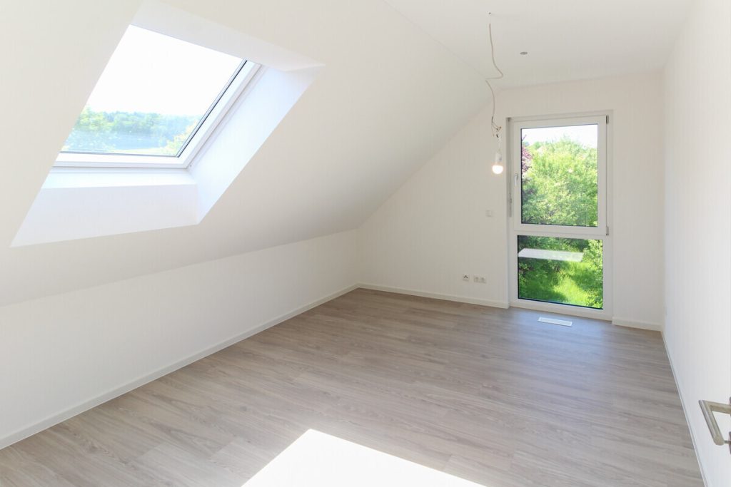 VR Immobilien GmbH - Immobilienangebot - Hünfeld - Alle - Modernes Einfamilienhaus mit hochwertiger Ausstattung und Terrasse