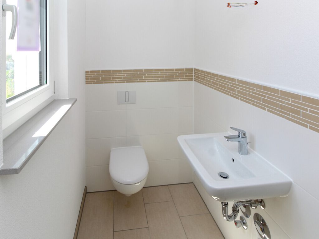 VR Immobilien GmbH - Immobilienangebot - Hünfeld - Alle - Modernes Einfamilienhaus mit hochwertiger Ausstattung und Terrasse