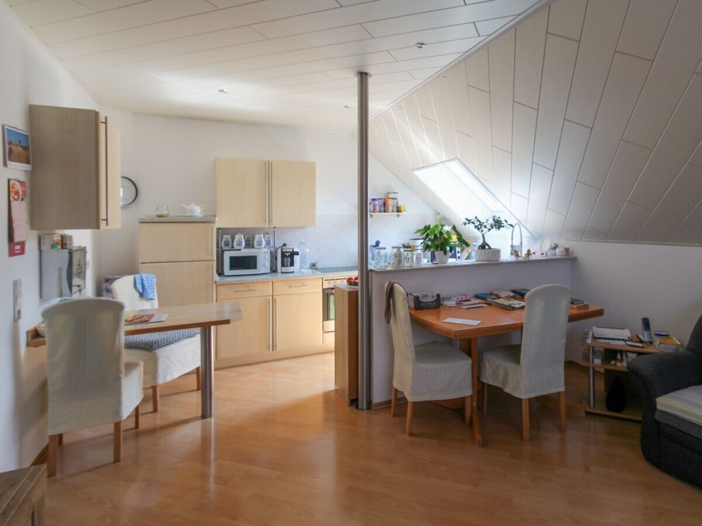 VR Immobilien GmbH - Immobilienangebot - Rasdorf - Alle - Einziehen & wohlfühlen - modernes Einfamilienhaus mit Einliegerwohnung in Rasdorf