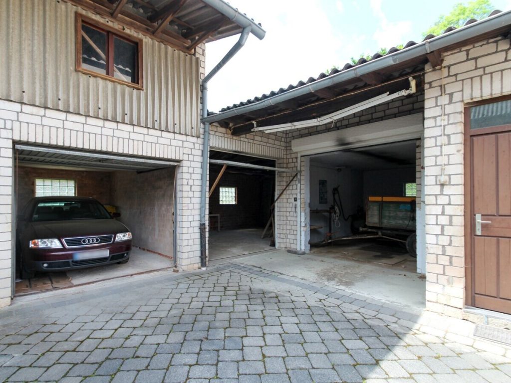 VR Immobilien GmbH - Immobilienangebot - Hilders - Alle - Vielseitige Dreiseitenhofanlage mit Zweifamilienhaus und Entwicklungspotenzial in der Rhön