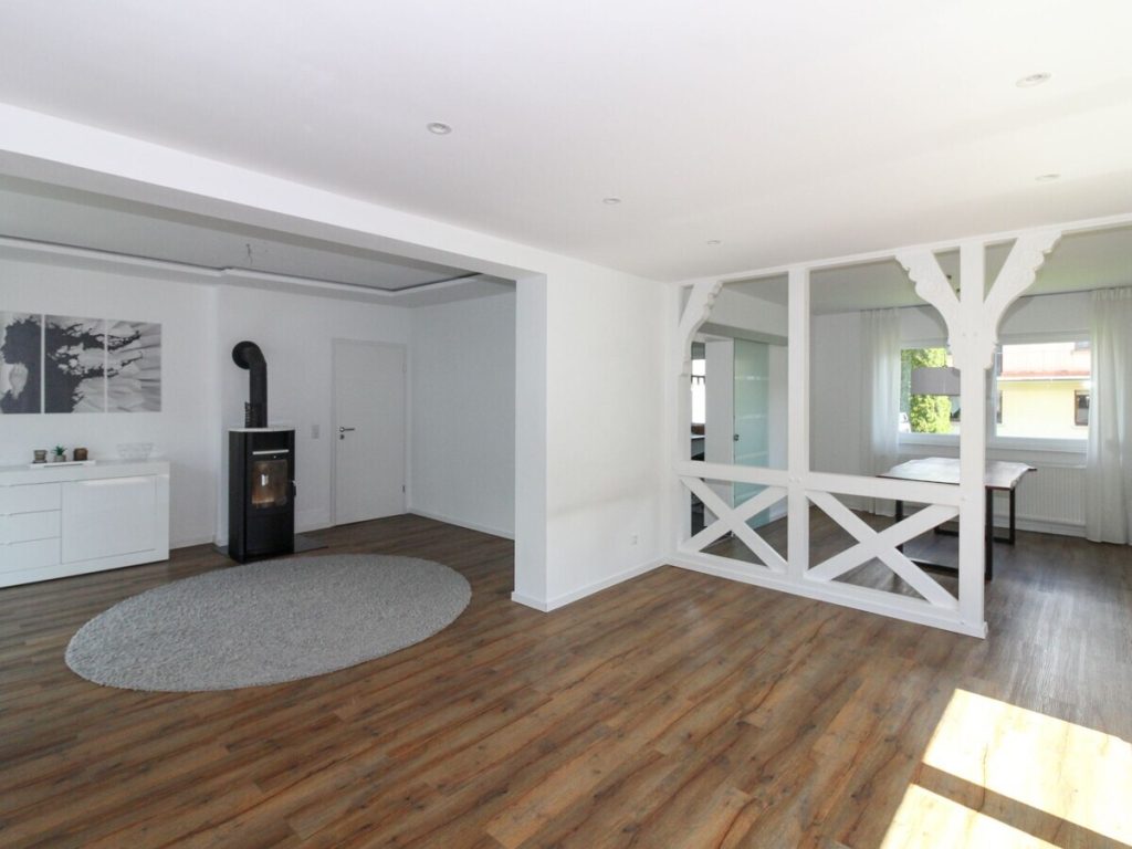 VR Immobilien GmbH - Immobilienangebot - Kalbach - Alle - Viel Platz für die Familie: schicke und bezugsfertige Doppelhaushälfte in Mittelkalbach