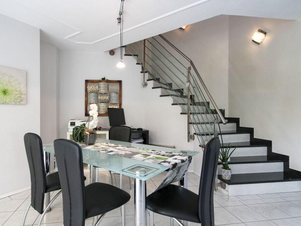 VR Immobilien GmbH - Immobilienangebot - Burghaun - Alle - Ihr neues Zuhause mit Garten, Balkon und Doppelgarage in Burghaun - Hünhan