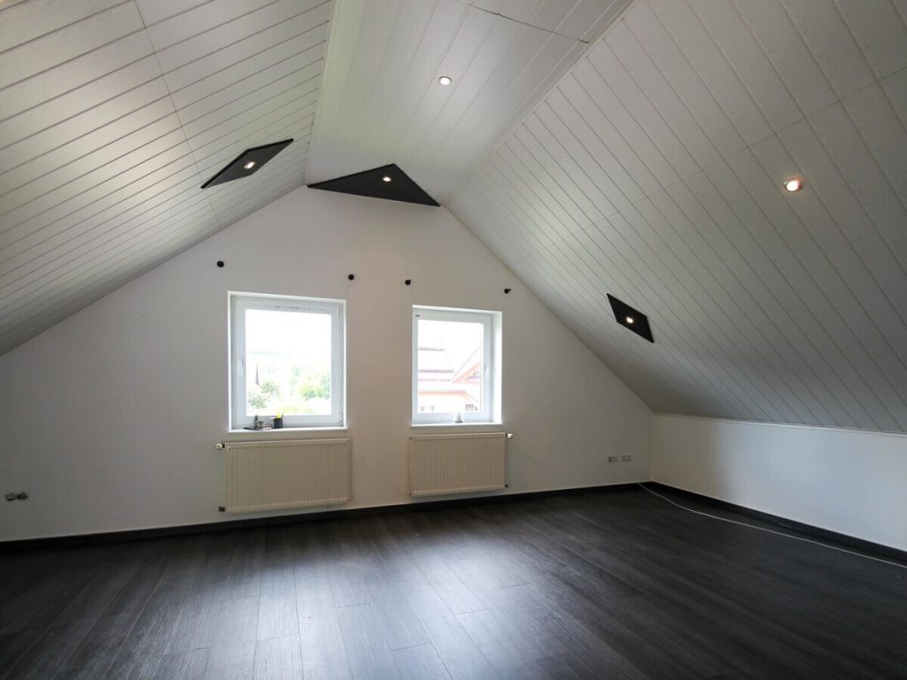 VR Immobilien GmbH - Immobilienangebot - Burghaun - Alle - Ihr neues Zuhause mit Garten, Balkon und Doppelgarage in Burghaun - Hünhan