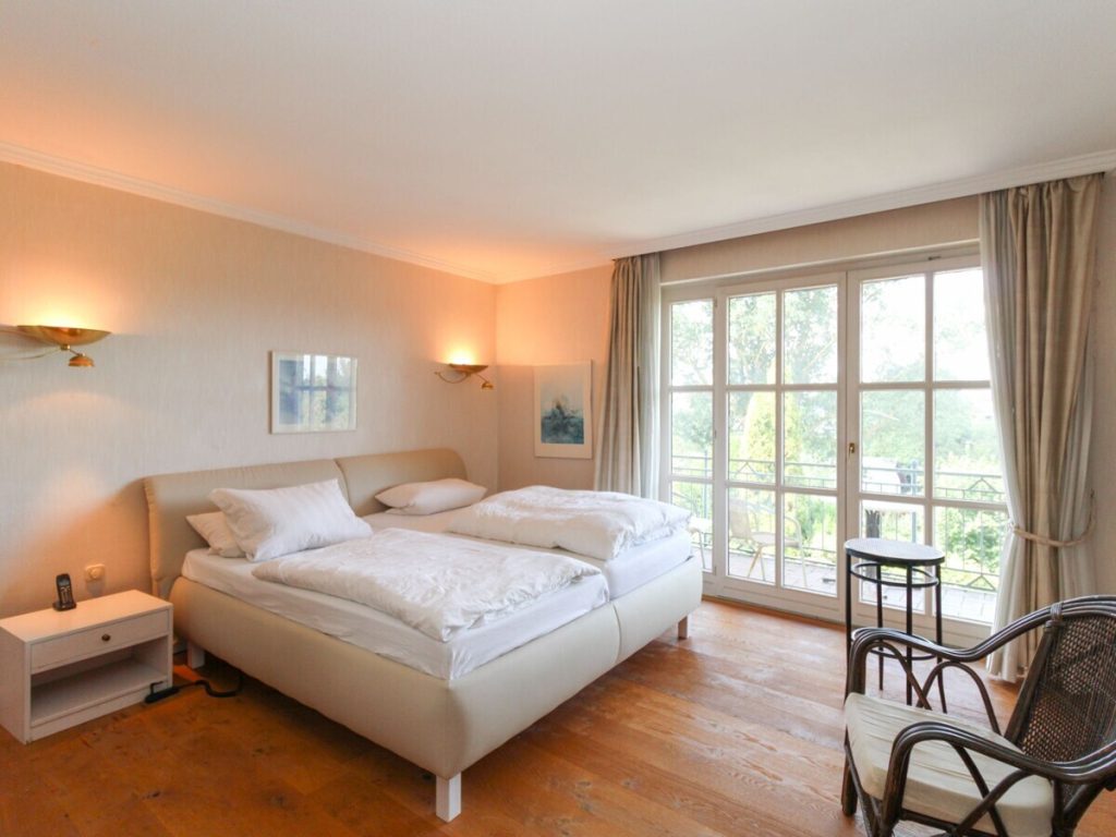VR Immobilien GmbH - Immobilienangebot - Fulda - Alle - Exklusives Einfamilienhaus mit Einliegerwohnung und großzügigem Raumangebot