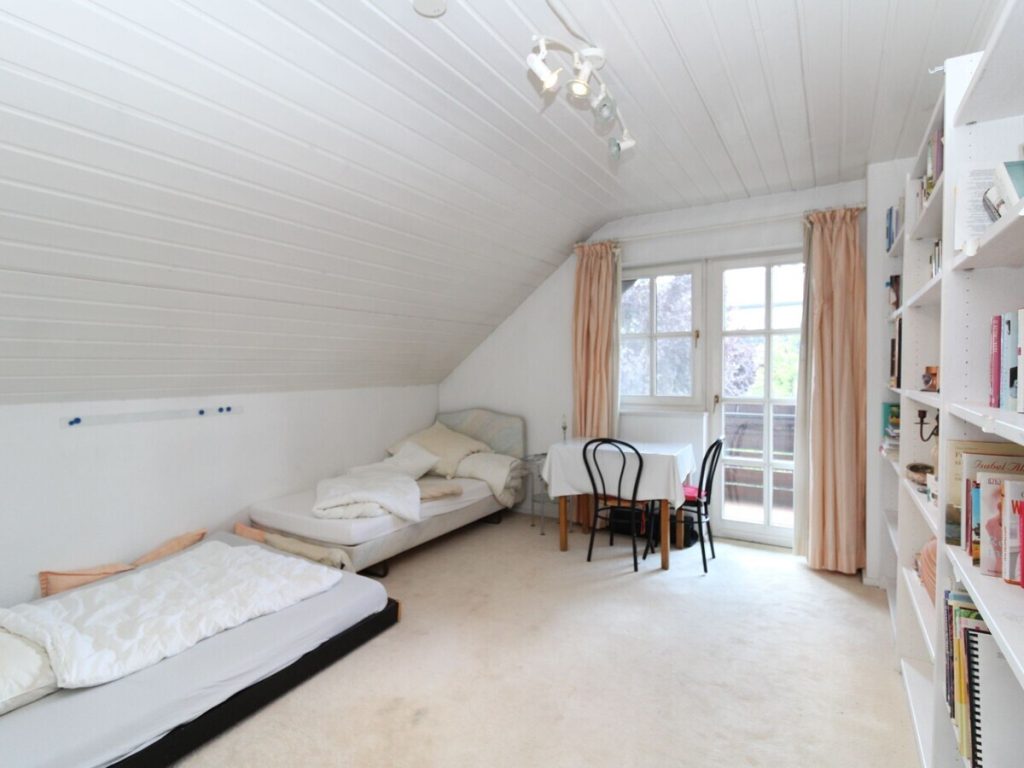 VR Immobilien GmbH - Immobilienangebot - Fulda - Alle - Exklusives Einfamilienhaus mit Einliegerwohnung und großzügigem Raumangebot