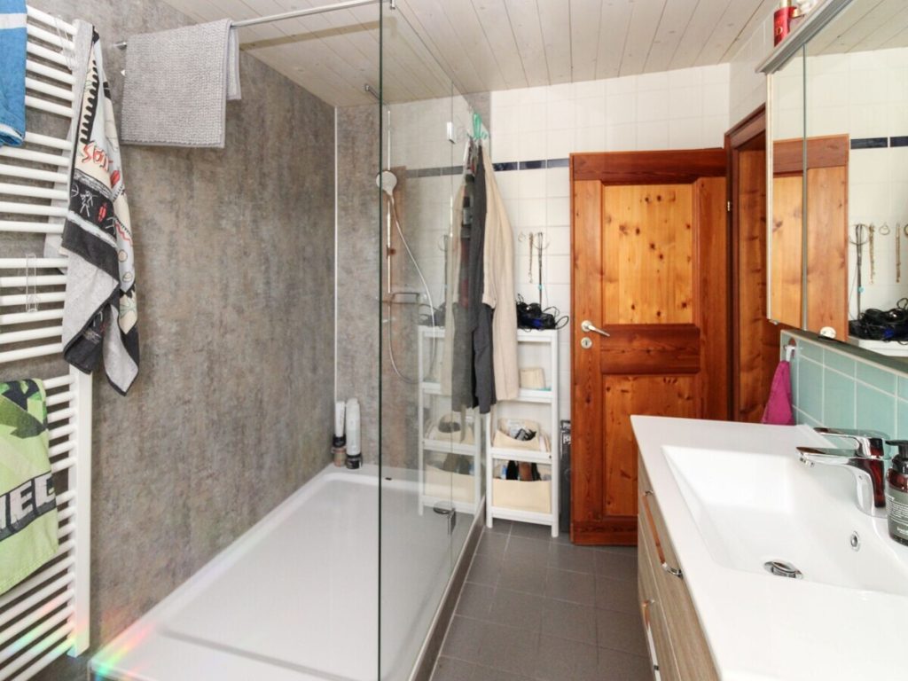 VR Immobilien GmbH - Immobilienangebot - Geisa - Alle - Denkmalgeschütztes Fachwerkhaus in begehrter Altstadtlage von Geisa
