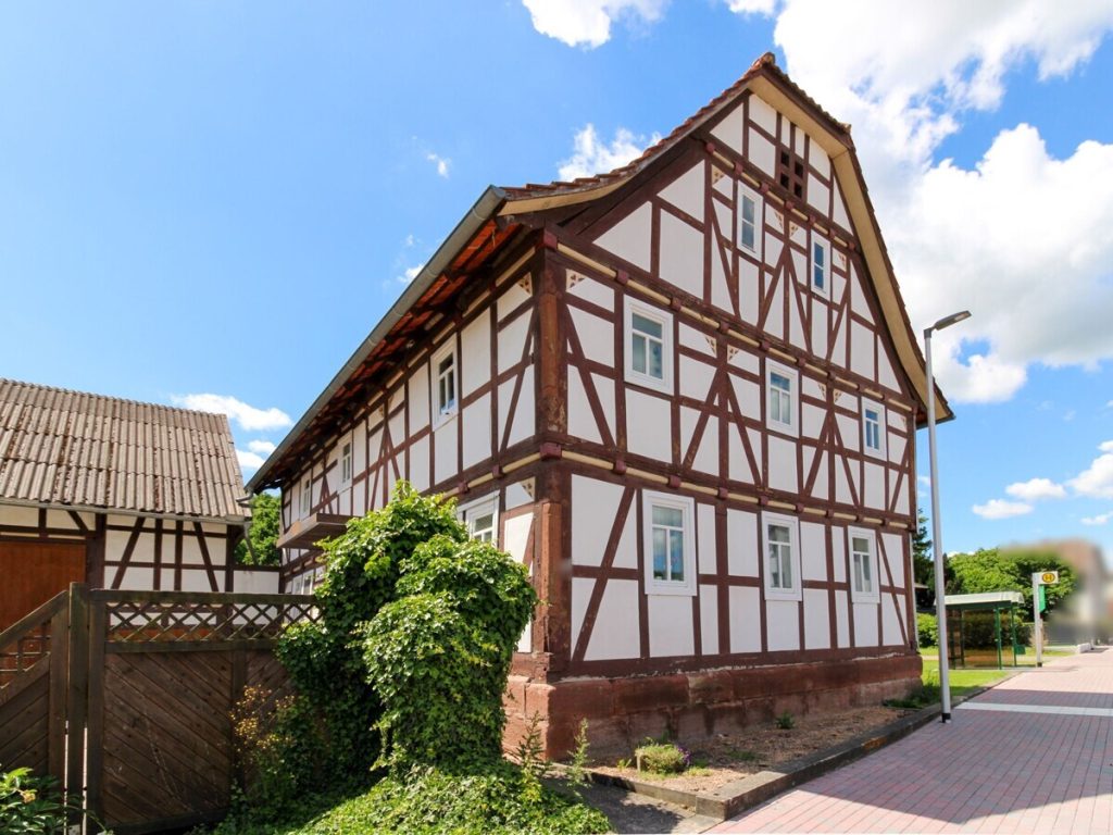 VR Immobilien GmbH - Immobilienangebot - Philippsthal (Werra) - Alle - Historisches Fachwerkhaus mit Scheune in Philippsthal -Harnrode