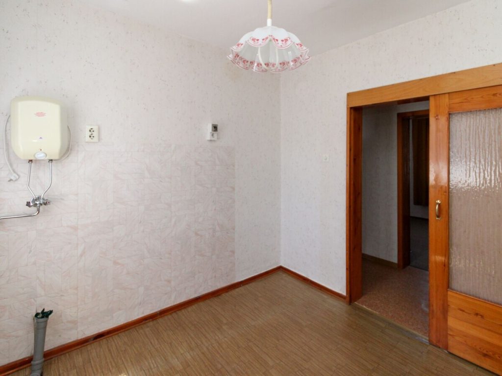 VR Immobilien GmbH - Immobilienangebot - Kaltennordheim - Alle - Hofanlage mit Scheune und Entwicklungspotenzial in Unterweid