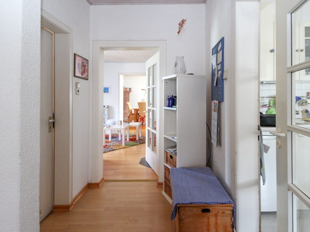 VR Immobilien GmbH - Immobilienangebot - Bad Hersfeld - Alle - Charmantes Einfamilienhaus mit liebevoll angelegten Garten