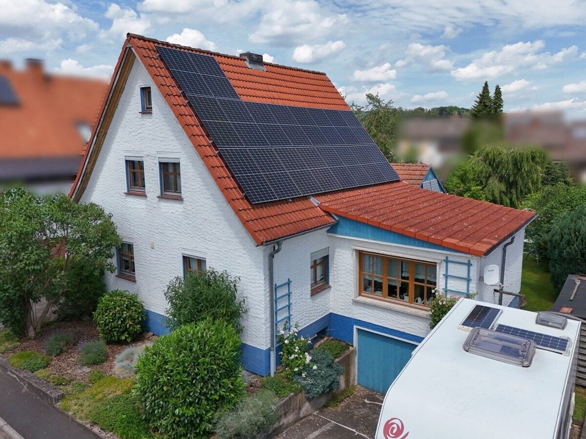 VR Immobilien GmbH - Immobilienangebot - Bad Hersfeld - Alle - Charmantes Einfamilienhaus mit liebevoll angelegten Garten