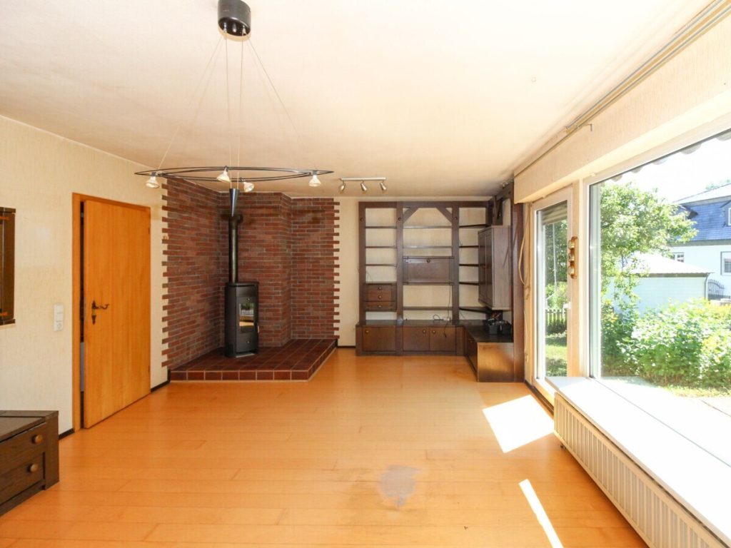 VR Immobilien GmbH - Immobilienangebot - Künzell - Alle - Ein Zuhause zum Gestalten – Einfamilienhaus mit Garten in Künzell - Wissels