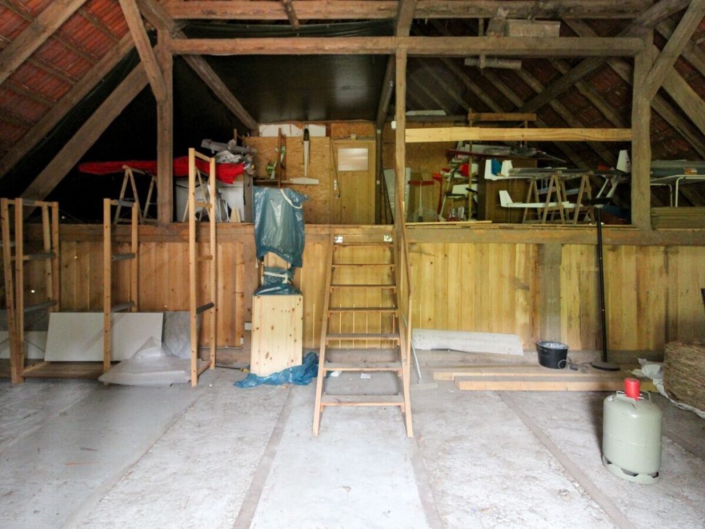 VR Immobilien GmbH - Immobilienangebot - Gersfeld - Alle - RESERVIERT: Naturverbunden wohnen in der Rhön – Haus mit Scheune und Raum für vielfältige Wohnideen
