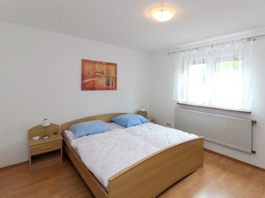 VR Immobilien GmbH - Immobilienangebot - Gersfeld - Alle - RESERVIERT: Naturverbunden wohnen in der Rhön – Haus mit Scheune und Raum für vielfältige Wohnideen