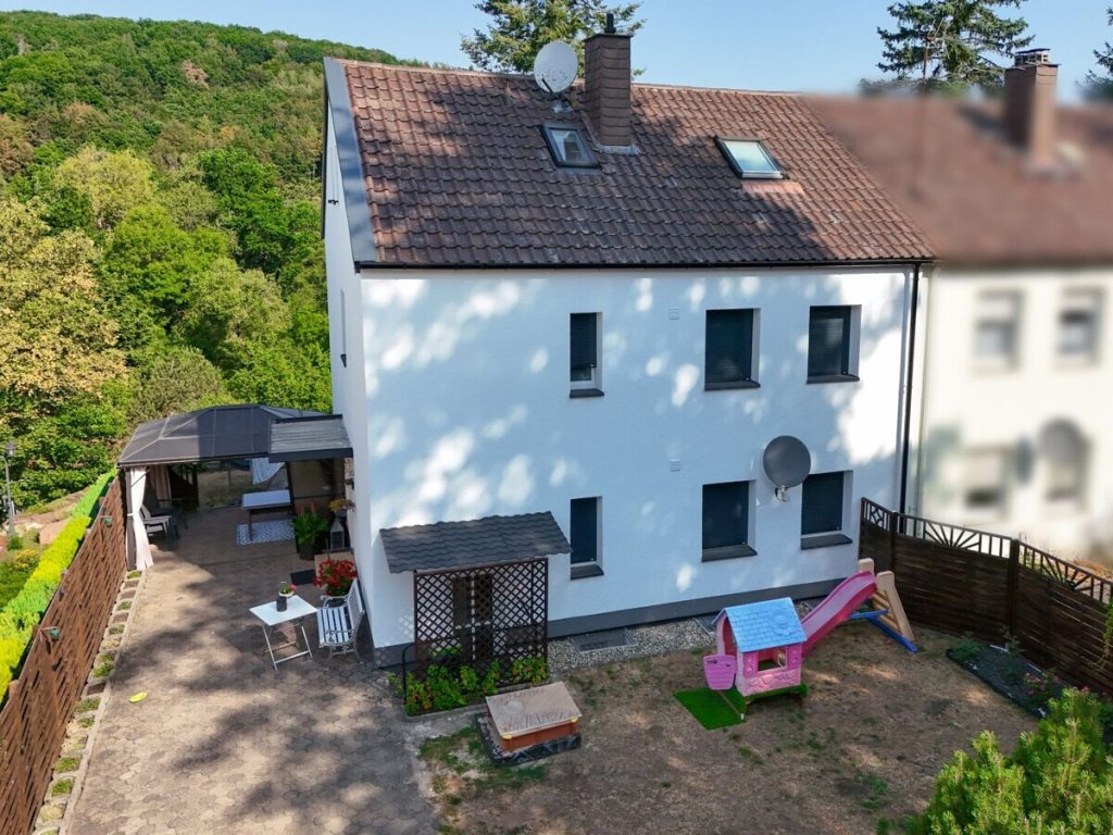 VR Immobilien GmbH - Immobilienangebot - Bad Salzschlirf - Alle - Attraktive Kapitalanlage mit zwei Wohneinheiten in Bad Salzschlirf