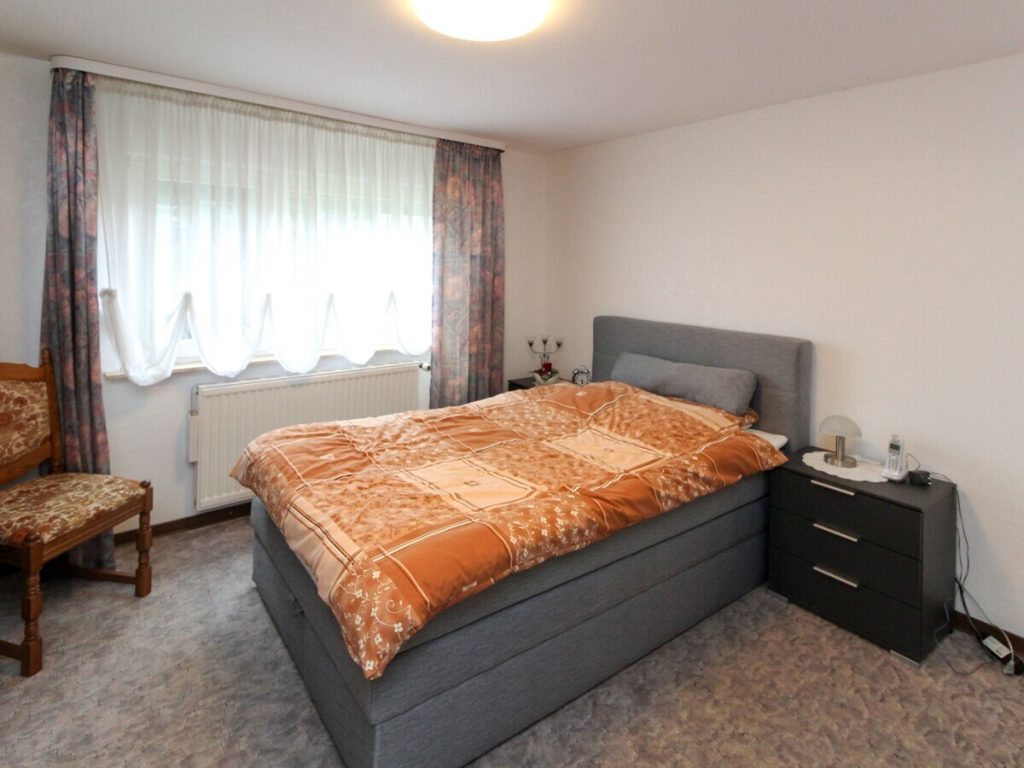 VR Immobilien GmbH - Immobilienangebot - Ehrenberg - Alle - Ankommen und Zuhause schaffen – Wohnhaus in der Rhön