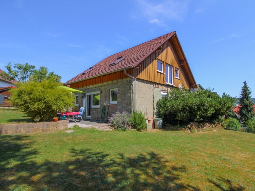VR Immobilien GmbH - Immobilienangebot - Brachttal - Alle - Ein Ort zum Durchatmen – Einfamilienhaus zum Ausbauen in traumhafter Naturlage in Schlierbach