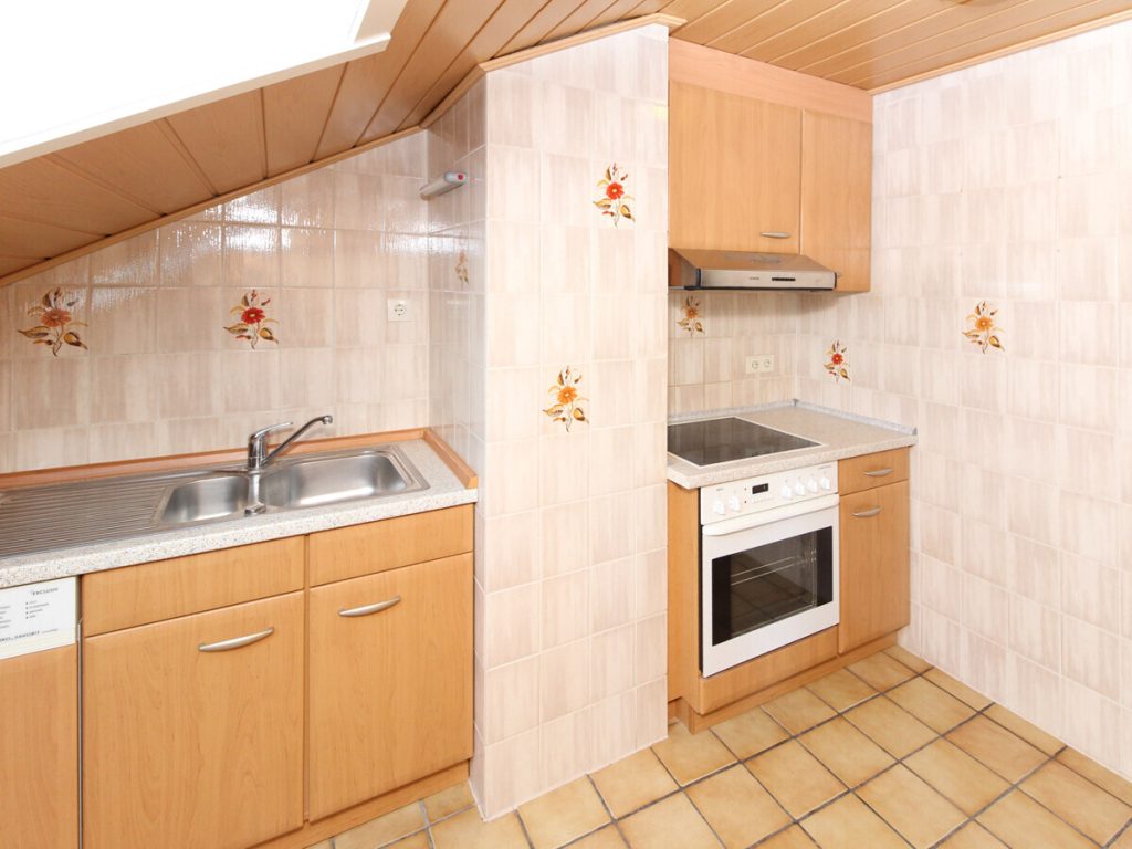 VR Immobilien GmbH - Immobilienangebot - Kalbach - Alle - Attraktive 3-Zimmerwohnung in Mittelkalbach