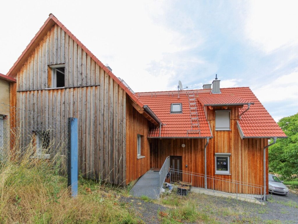 VR Immobilien GmbH - Immobilienangebot - Bischofsheim i.d.Rhön - Alle - Wohnhaus in Bischofsheim i.d.Rhön – Eigennutzung und Vermietung ideal kombiniert