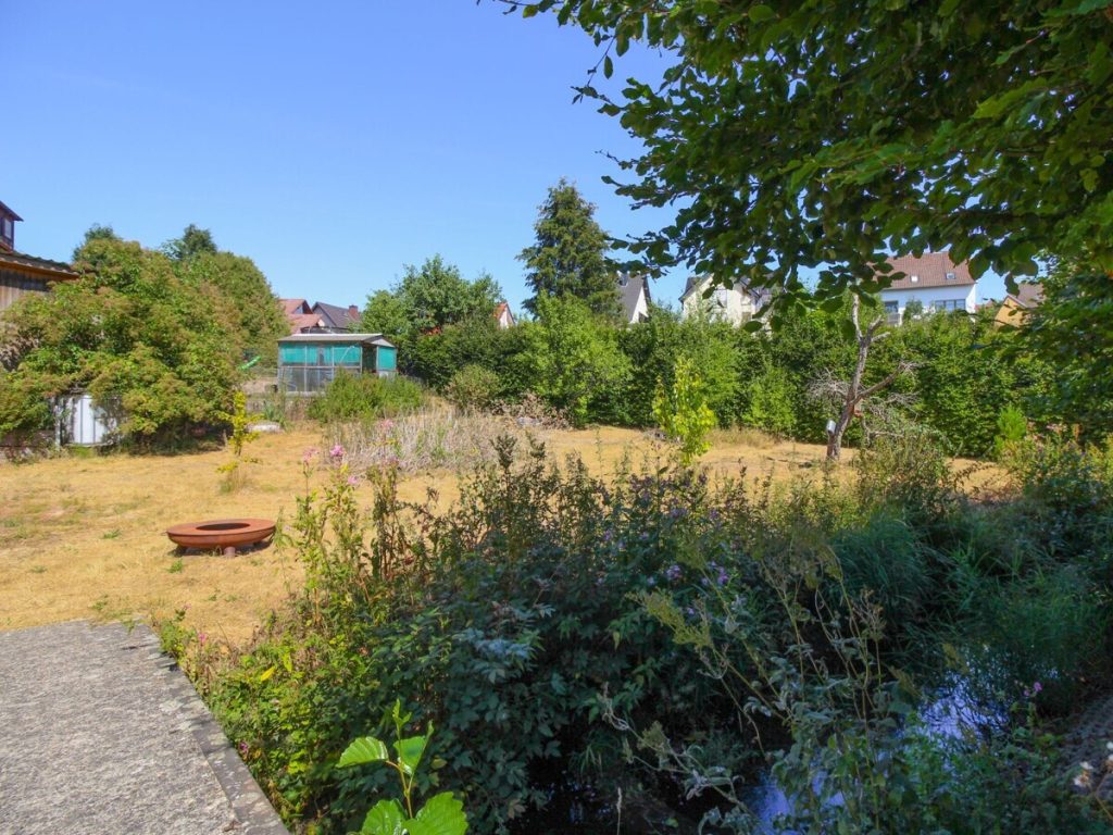 VR Immobilien GmbH - Immobilienangebot - Neuhof - Alle - Einfamilienhaus mit Einliegerwohnung - Viel Platz zum Leben, Wohnen und Gestalten in Hauswurz