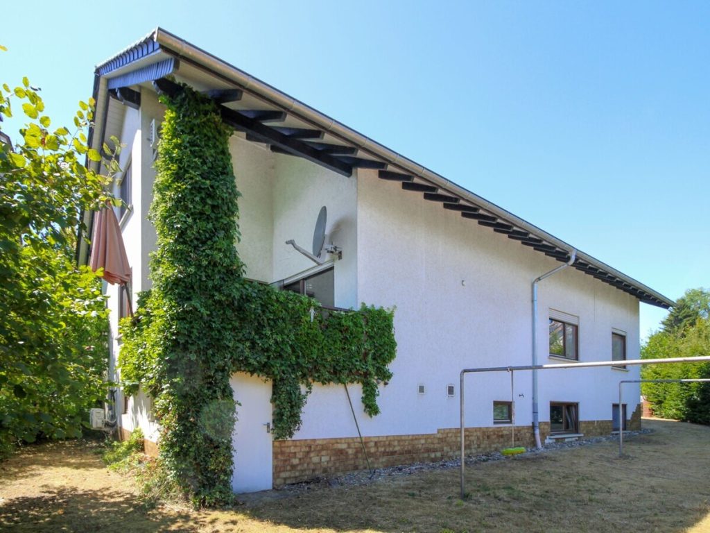 VR Immobilien GmbH - Immobilienangebot - Neuhof - Alle - Einfamilienhaus mit Einliegerwohnung - Viel Platz zum Leben, Wohnen und Gestalten in Hauswurz