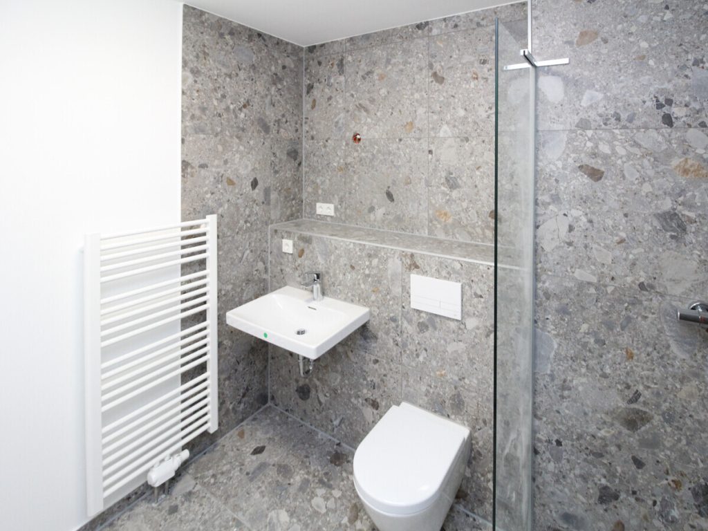 VR Immobilien GmbH - Immobilienangebot - Fulda - Alle - Barrierefrei wohnen im Waldschlösschen – Moderne 2-Zimmerwohnung in Fulda.