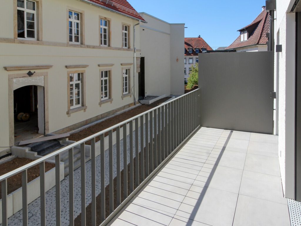 VR Immobilien GmbH - Immobilienangebot - Fulda - Alle - Barrierefrei wohnen im Waldschlösschen – Moderne 2-Zimmerwohnung in Fulda.