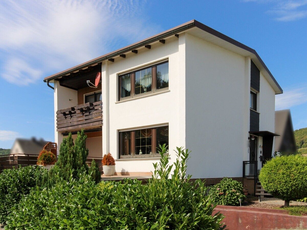 VR Immobilien GmbH - Immobilienangebot - Hohenroda - Alle - Gepflegtes Einfamilienhaus mit durchdachter Raumaufteilung und Garten in Hohenroda-Ransbach
