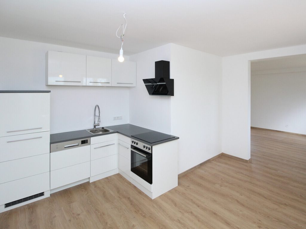 VR Immobilien GmbH - Immobilienangebot - Fulda - Alle - Frisch sanierte 2-Zimmer-Wohnung mit Terrasse und Garage