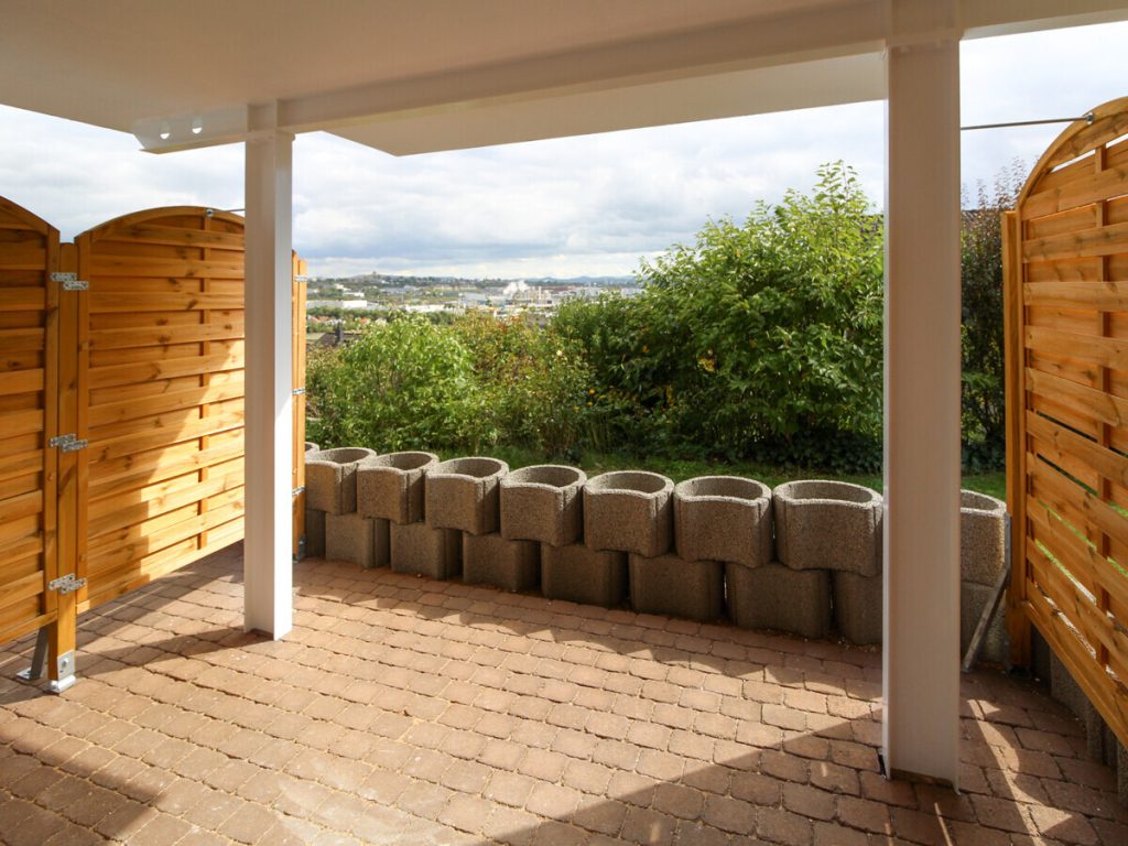 VR Immobilien GmbH - Immobilienangebot - Fulda - Alle - Frisch sanierte 2-Zimmer-Wohnung mit Terrasse und Garage