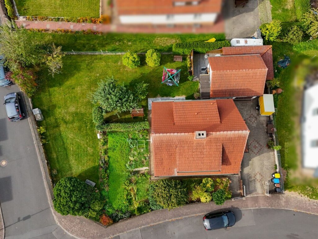 VR Immobilien GmbH - Immobilienangebot - Hofbieber - Alle - Charmantes Einfamilienhaus mit großzügigem Grundstück in Hofbieber-Schwarzbach