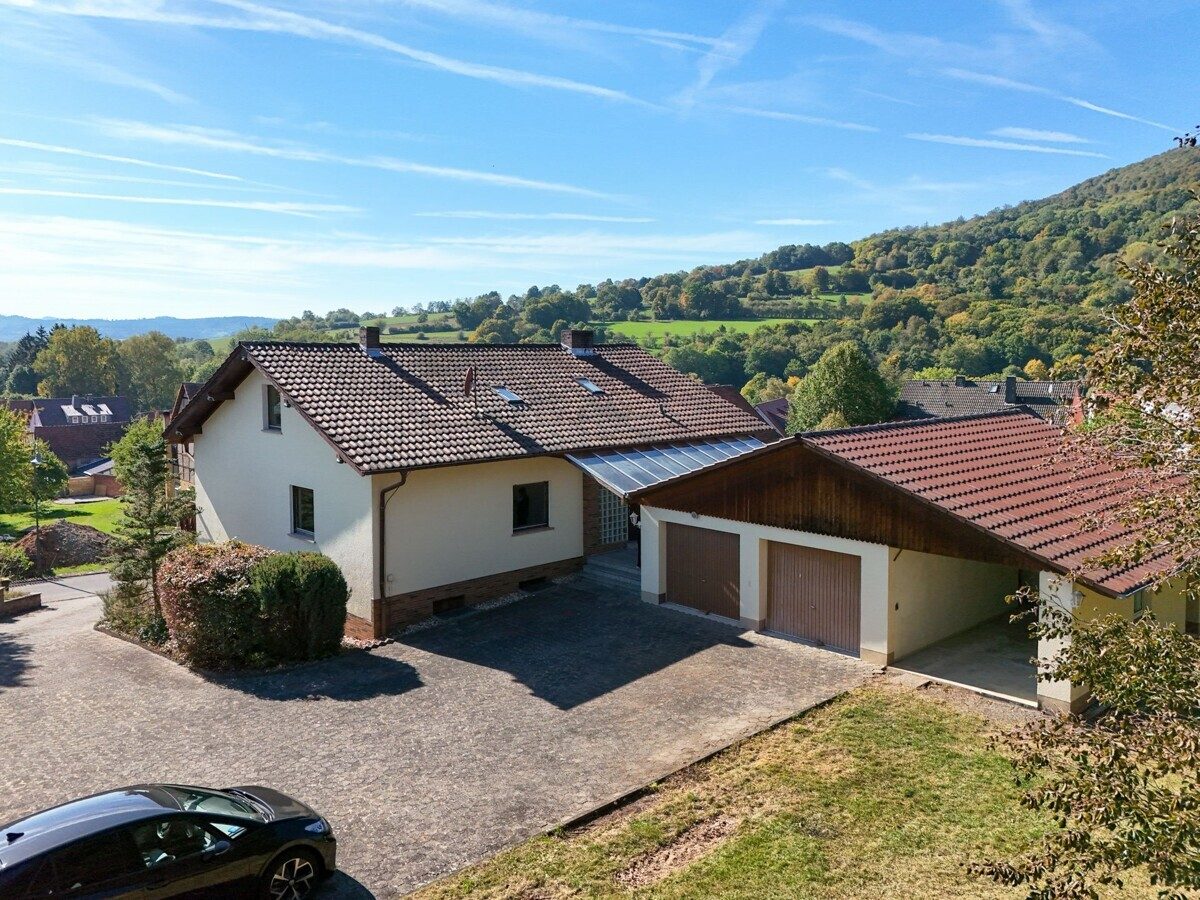 VR Immobilien GmbH - Immobilienangebot - Tann (Rhön) - Alle - Großzügiges Wohnanwesen auf weitläufigem Grundstück - im Herzen der Rhön!