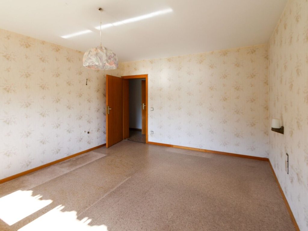 VR Immobilien GmbH - Immobilienangebot - Tann (Rhön) - Alle - Großzügiges Wohnanwesen auf weitläufigem Grundstück - im Herzen der Rhön!