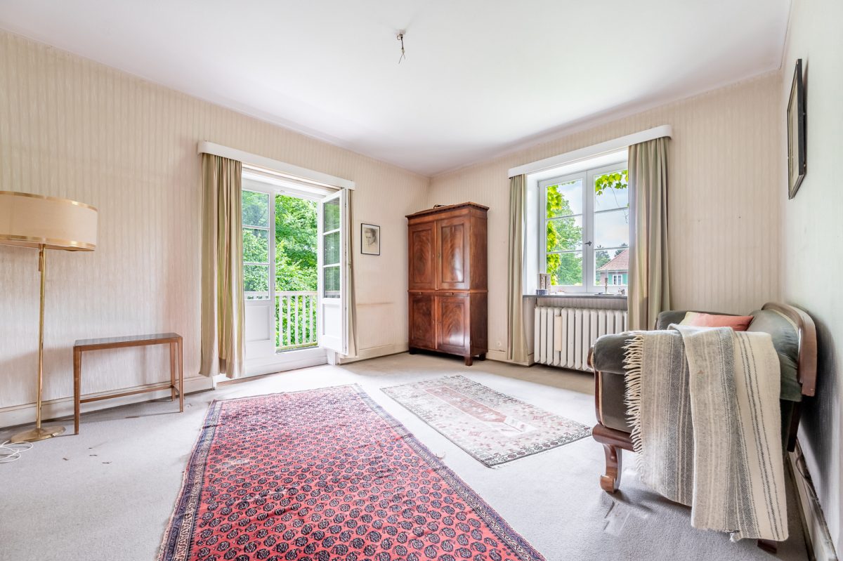 Immobilienangebot - Hamburg / Wohldorf-Ohlstedt - Alle - Charmante Altbauwohnung auf zwei Ebenen mit eigenem Garten und Stellplatz in attraktiver Lage von Wohldorf-Ohlstedt