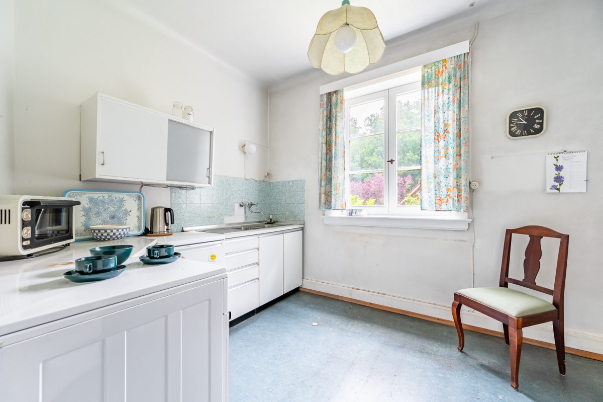 Immobilienangebot - Hamburg / Wohldorf-Ohlstedt - Alle - Charmante Altbauwohnung auf zwei Ebenen mit eigenem Garten und Stellplatz in attraktiver Lage von Wohldorf-Ohlstedt