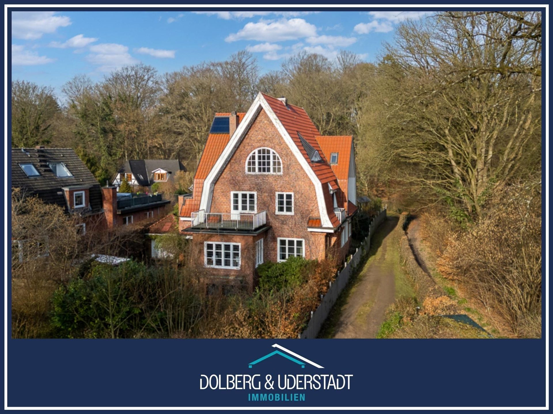 Immobilienangebot - Hamburg / Wohldorf-Ohlstedt - Alle - Charmante Altbauwohnung auf zwei Ebenen mit eigenem Garten und Stellplatz in attraktiver Lage von Wohldorf-Ohlstedt