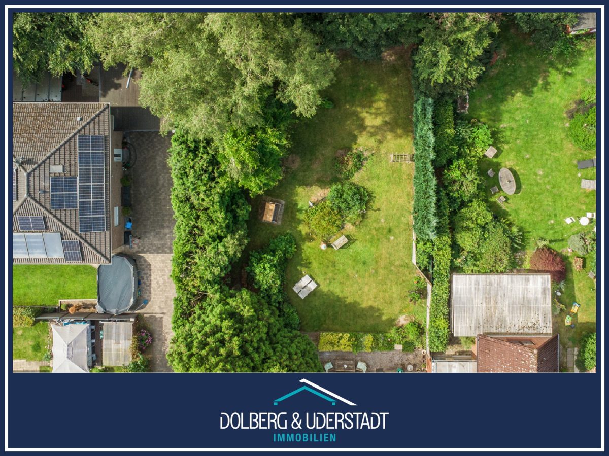 Immobilienangebot - Hamburg / Farmsen-Berne - Alle - Sofort Verfügbar ! Pfeifenstilgrundstück für ein Einzelhaus in ruhiger Straße von HH-Farmsen-Berne