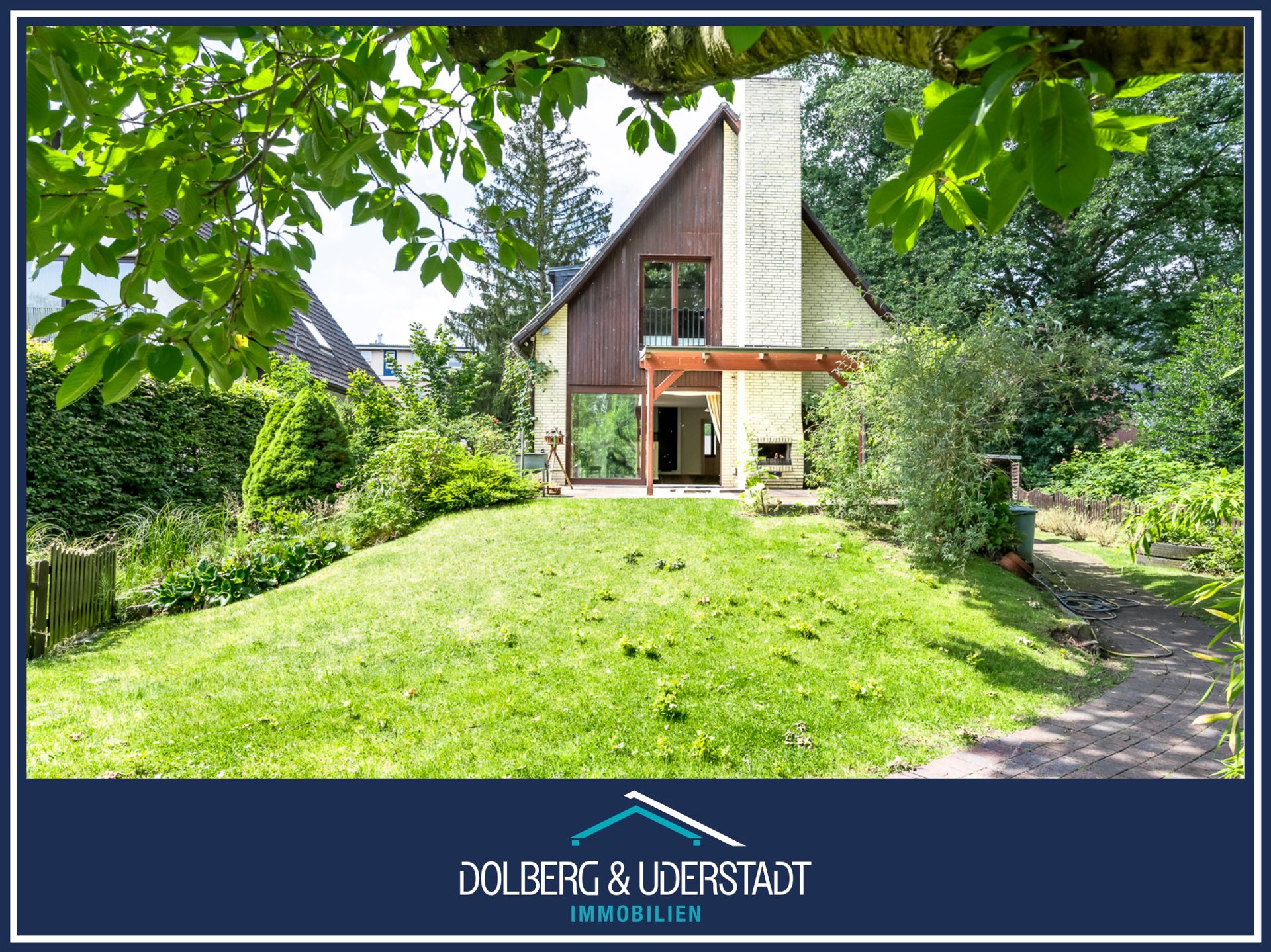 Immobilienangebot - Hamburg / Rahlstedt - Alle - Idyllisches Einfamilienhaus am Rande von Alt-Rahlstedt: Mit Pool, Garage und barrierefreiem Erdgeschoss