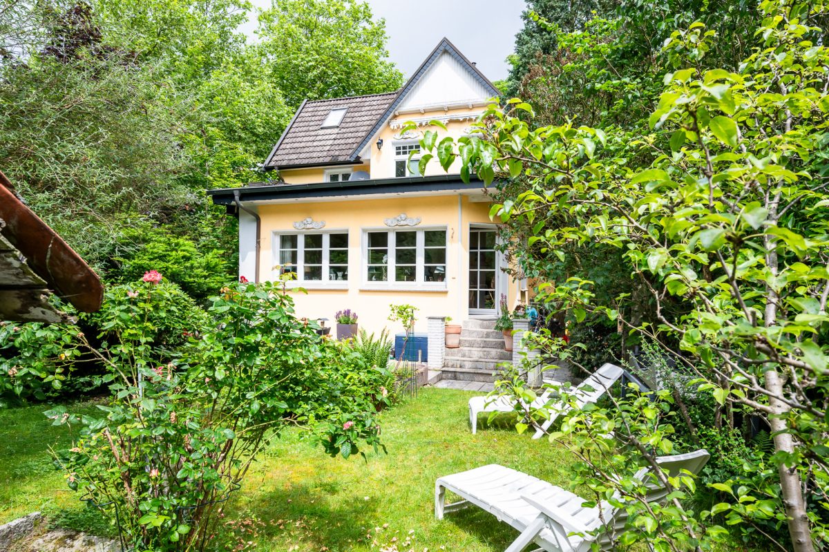 Immobilienangebot - Hamburg / Rahlstedt - Alle - Bezaubernde Jugendstilvilla in zentraler Lage von Hamburg Rahlstedt