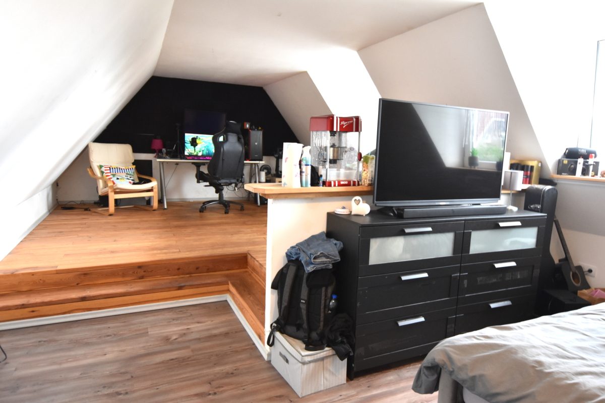 Immobilienangebot - Immenstedt / Nordfriesland - Alle - Einfamilienhaus mit möglicher Einliegerwohnung,
Dorfleben 10 km westlich von Husum