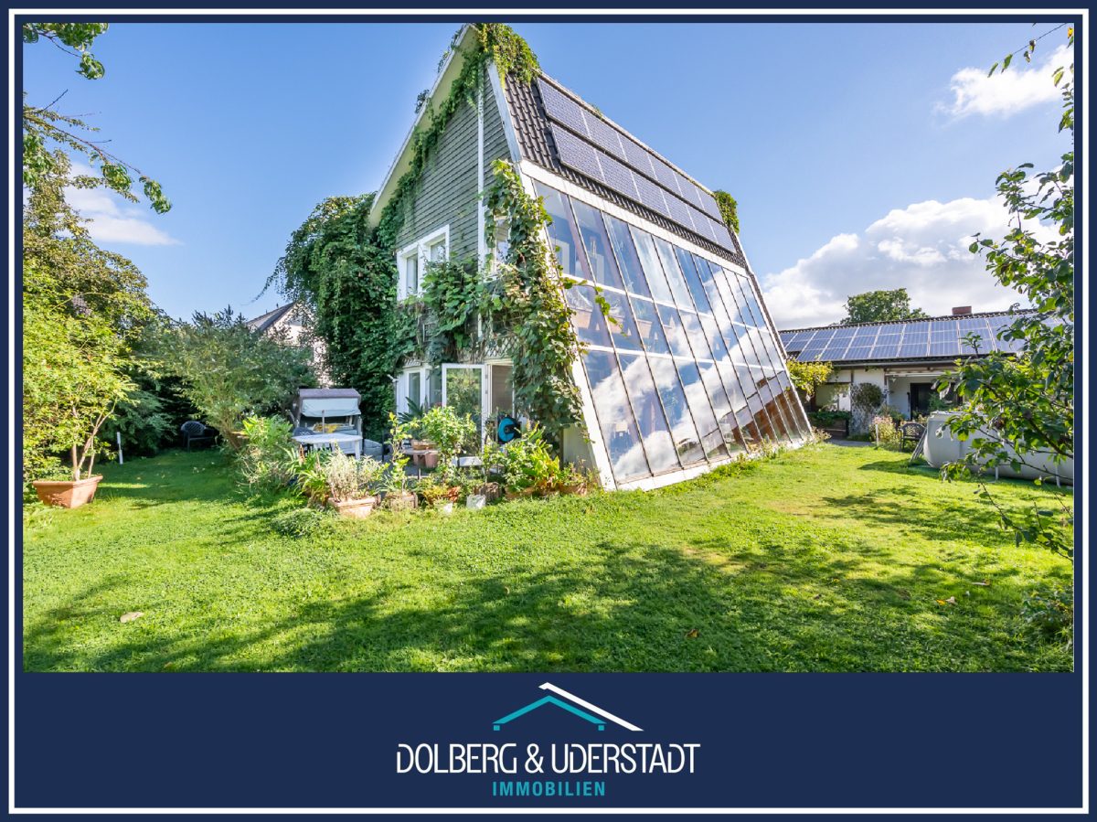 Immobilienangebot - Hamburg / Jenfeld - Alle - Energieeffizientes Einfamilienhaus +  vermietete Doppelhaushälfte in attraktiver Lage von HH-Jenfeld