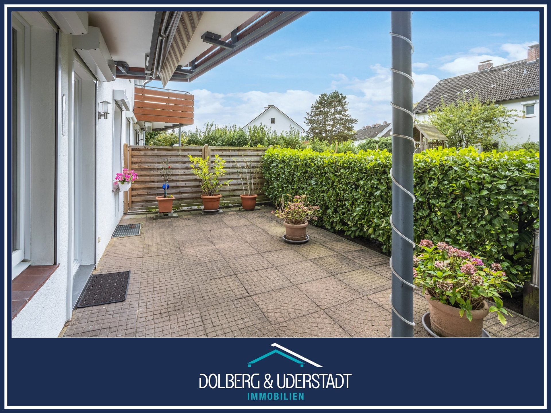 Immobilienangebot - Hamburg / Rahlstedt - Alle - Sofort einziehen ! 2-Zimmer Eigentumswohnung mit großer Terrasse und Stellplatz