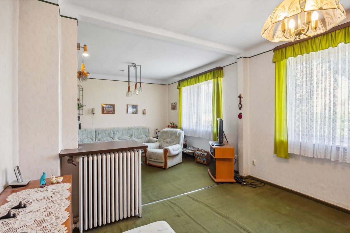 Immobilienangebot - Hamburg / Oldenfelde - Alle - Traumgrundstück mit Einfamilienhaus in beliebter Lage von HH-Oldenfelde