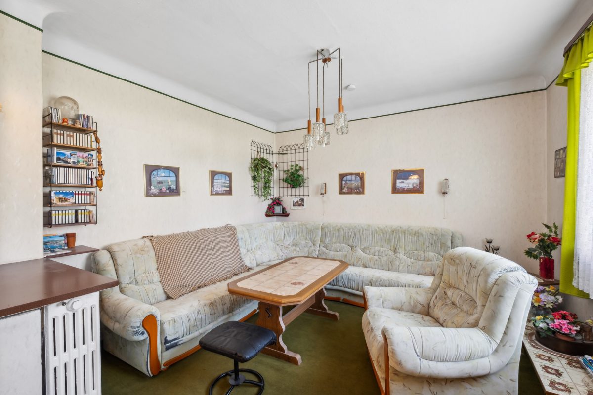 Immobilienangebot - Hamburg / Oldenfelde - Alle - Traumgrundstück mit Einfamilienhaus in beliebter Lage von HH-Oldenfelde