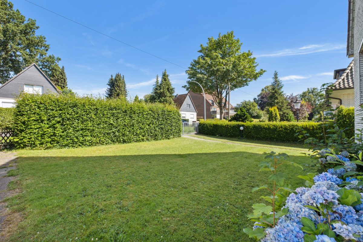 Immobilienangebot - Hamburg / Oldenfelde - Alle - Traumgrundstück mit Einfamilienhaus in beliebter Lage von HH-Oldenfelde