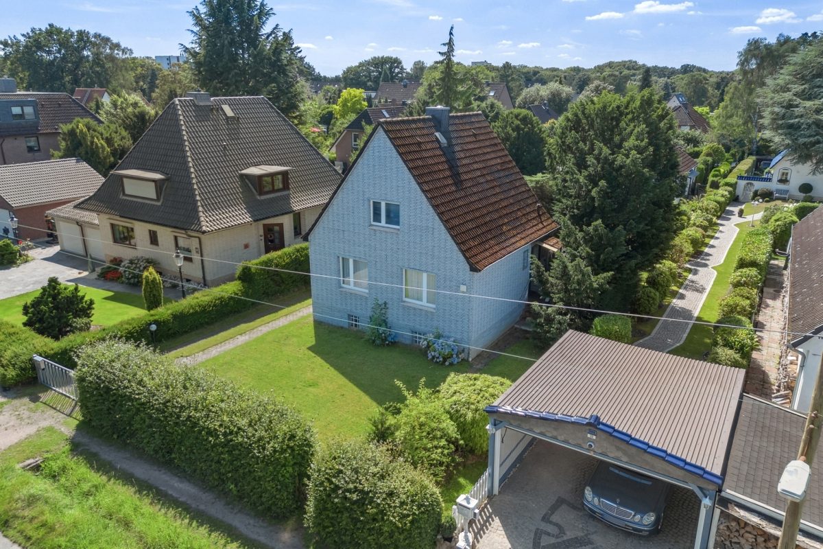 Immobilienangebot - Hamburg / Oldenfelde - Alle - Traumgrundstück mit Einfamilienhaus in beliebter Lage von HH-Oldenfelde