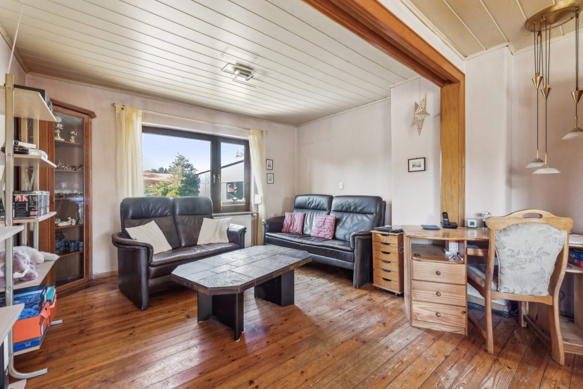 Immobilienangebot - Schenefeld - Alle - Einfamilienhaus mit Erweiterungsmöglichkeiten 
auf großem Grundstück