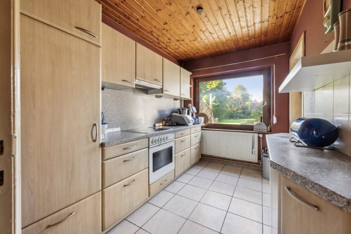 Immobilienangebot - Schenefeld - Alle - Einfamilienhaus mit Erweiterungsmöglichkeiten 
auf großem Grundstück