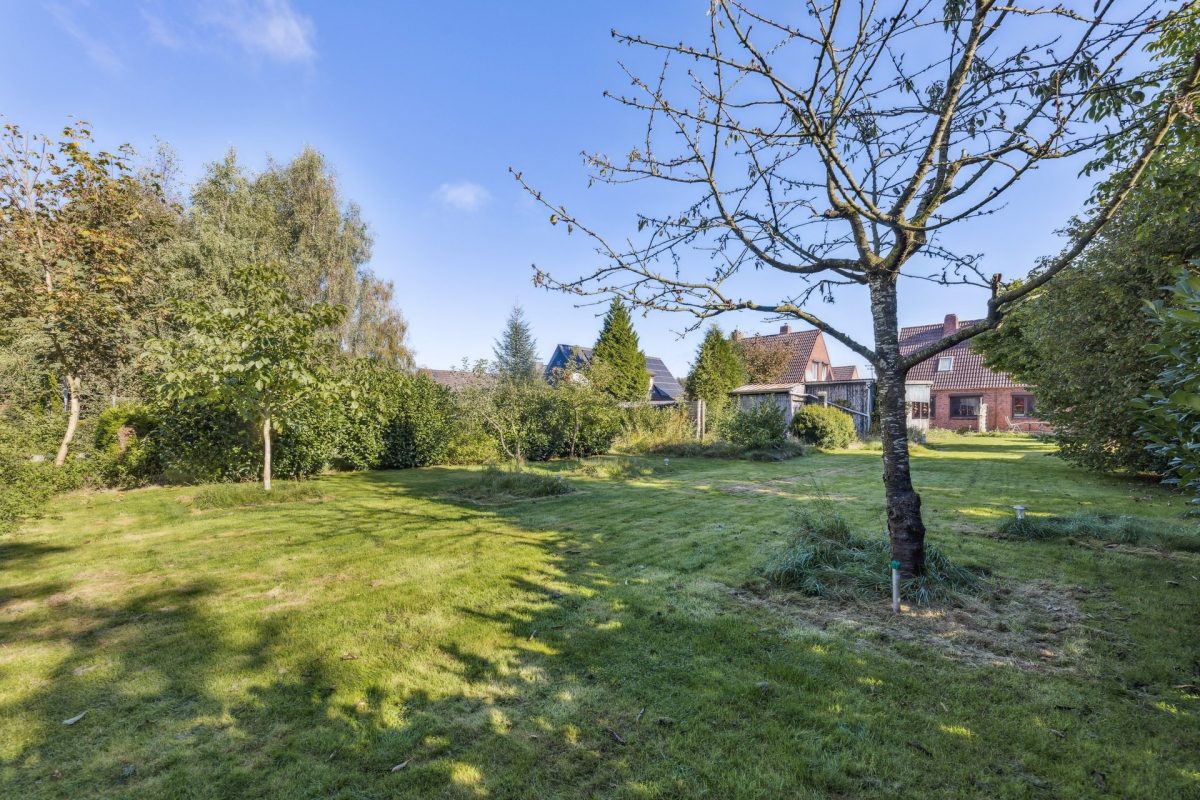 Immobilienangebot - Schenefeld - Alle - Einfamilienhaus mit Erweiterungsmöglichkeiten 
auf großem Grundstück