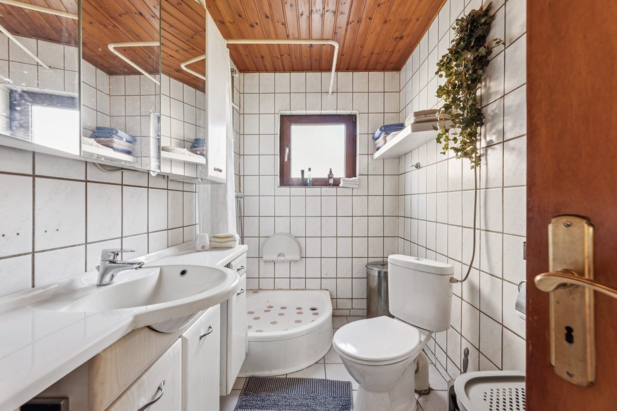 Immobilienangebot - Schenefeld - Alle - Einfamilienhaus mit Erweiterungsmöglichkeiten 
auf großem Grundstück